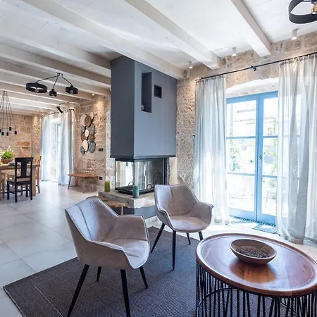 Pi With Heated Pool Tinjan