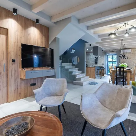 Pi With Heated Pool * Tinjan