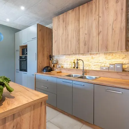 Pi With Heated Pool Villa *