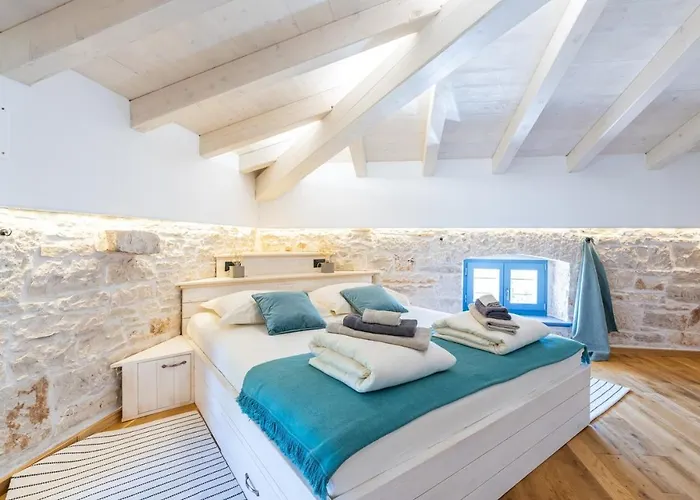 Pi With Heated Pool Tinjan