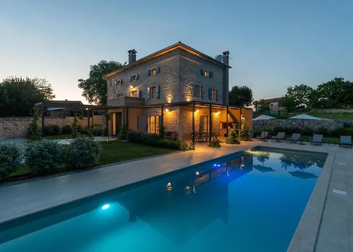 Vila Pi With Heated Pool