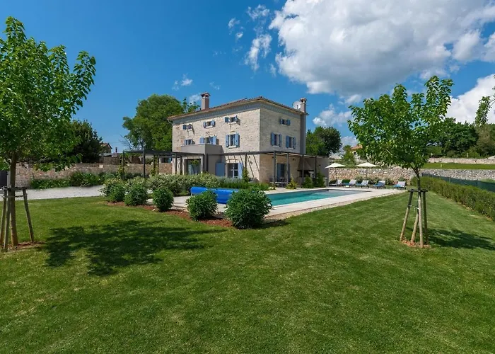 Pi With Heated Pool *