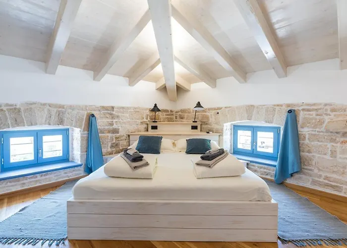 Villa Pi With Heated Pool