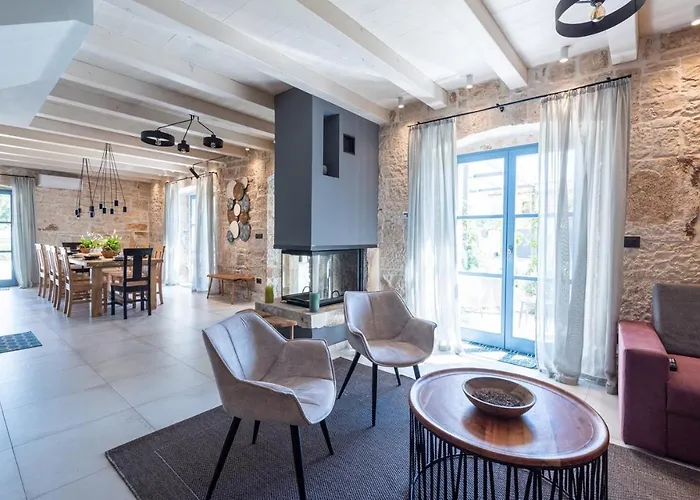 Pi With Heated Pool Tinjan